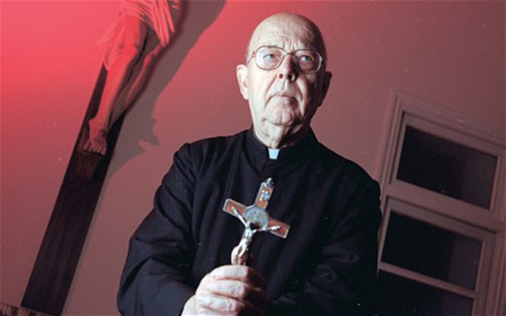 After Doing 6,000 Exorcisms, This Exorcist Priest Has Advice for Every Catholic