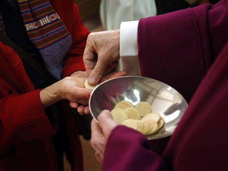 If You Receive Communion in the Hand, the Devil Has this Message  for You