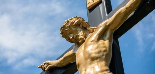 This is Why You Should Carry a Crucifix in Your Pocket All The Time